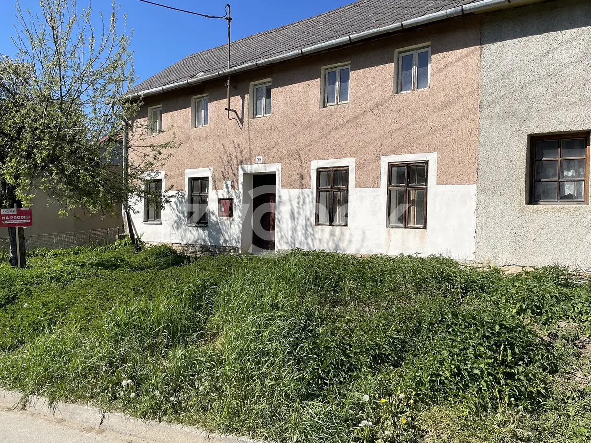 Prodej domu 240 m², Divoky · Zdounky