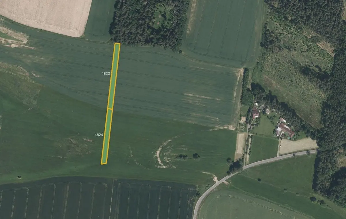 Prodej pozemku 3069 m², Křenovice
