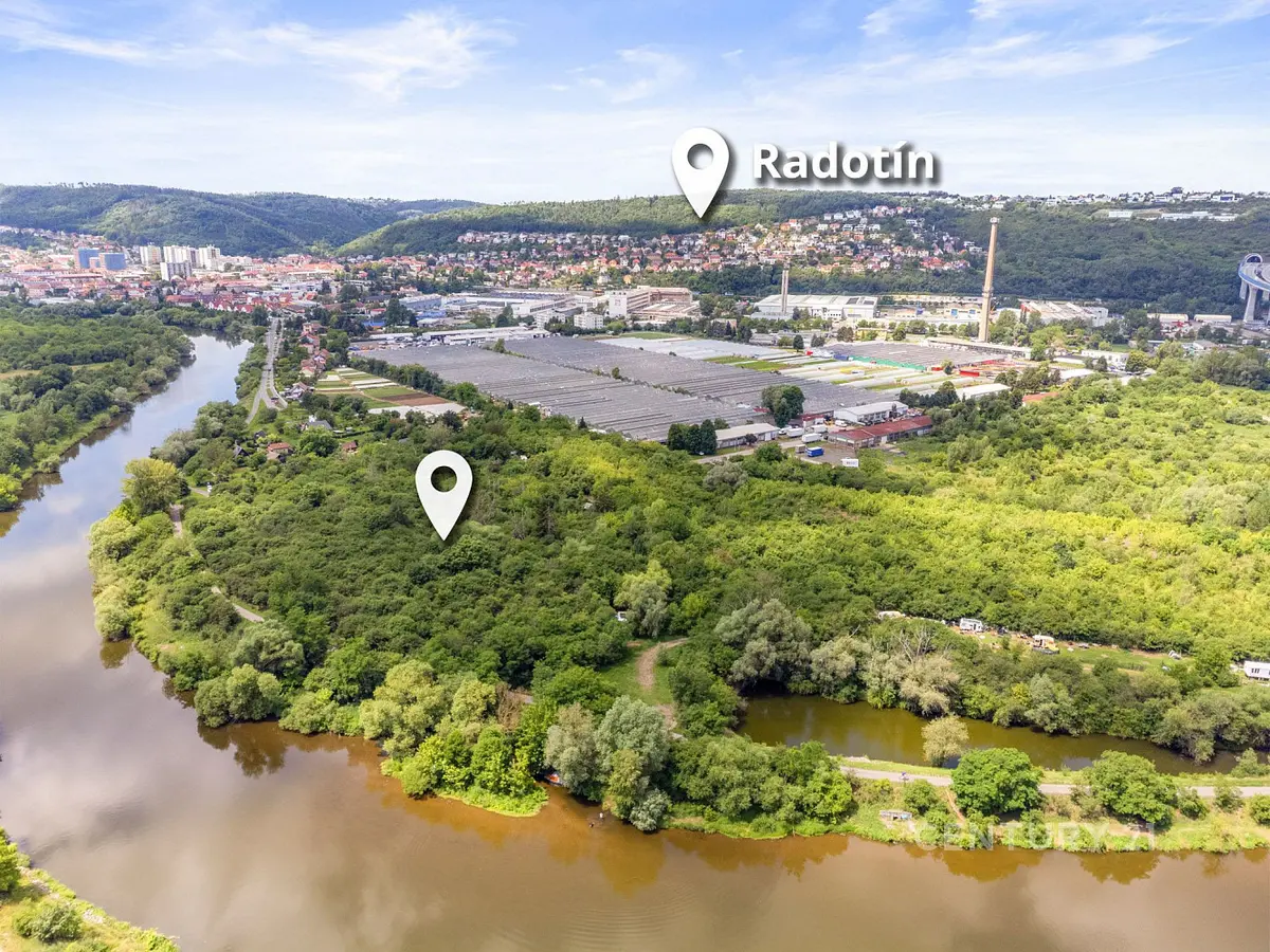 Prodej pozemku 15465 m², Praha
