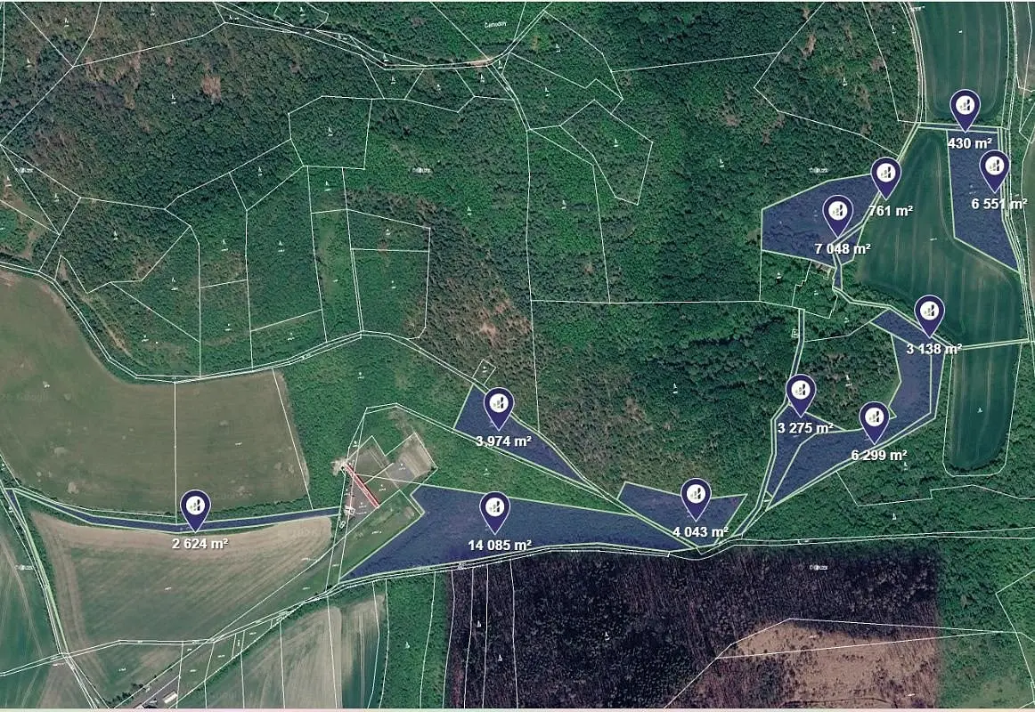 Prodej pozemku 26114 m², Louny