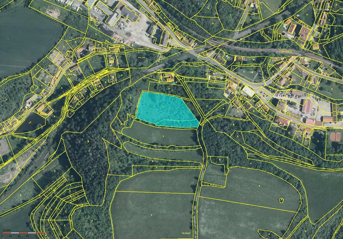 Prodej pozemku 8740 m², Zákolany · okres Kladno