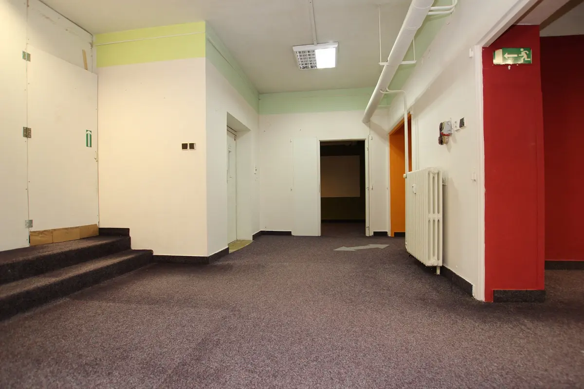 Pronájem komerčního prostoru 100 m², nám. F. Křižíka · Tábor