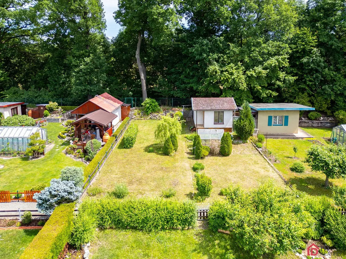 Prodej pozemku 300 m², generála Svobody · Rosice nad Labem · Pardubice
