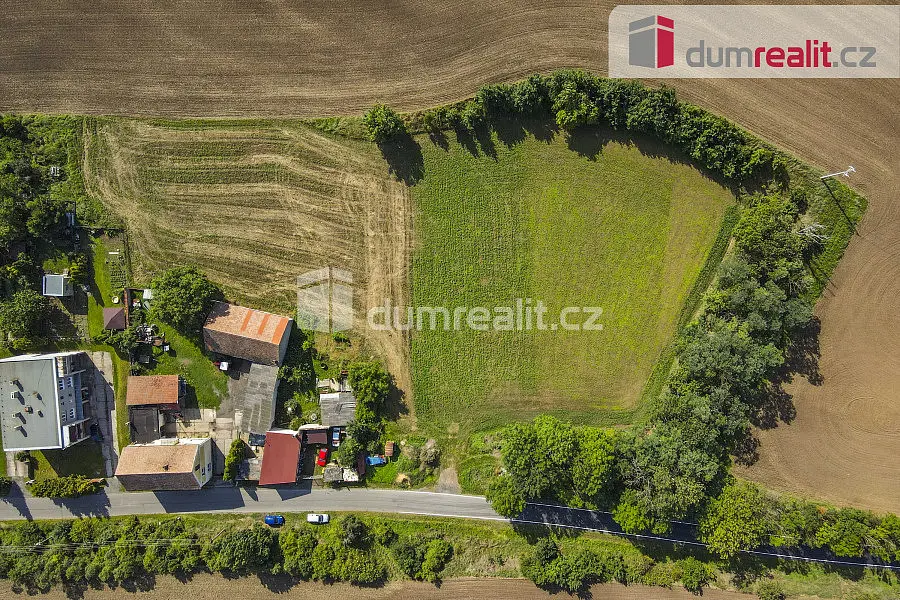 Prodej pozemku 478 m², Klobuky · okres Kladno