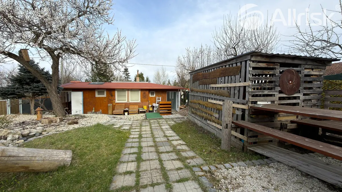 Prodej pozemku 594 m², Břeclav - Poštorná
