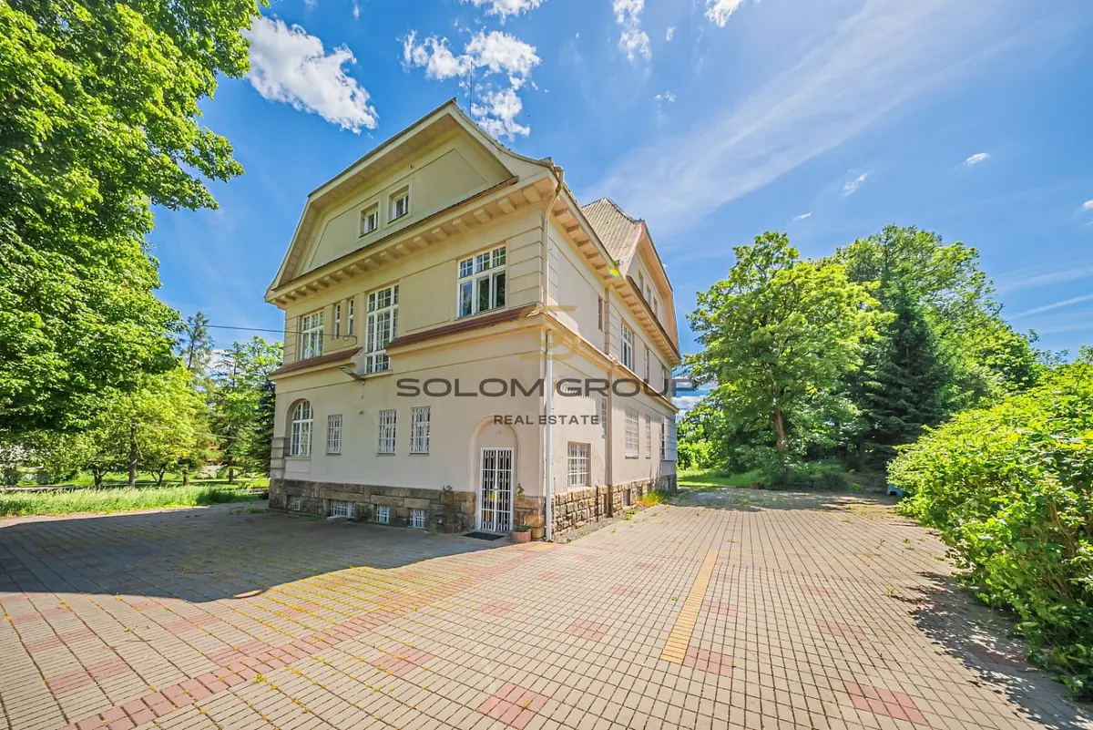 Pronájem komerčního prostoru 1105 m², Hostivínská · Hostinné