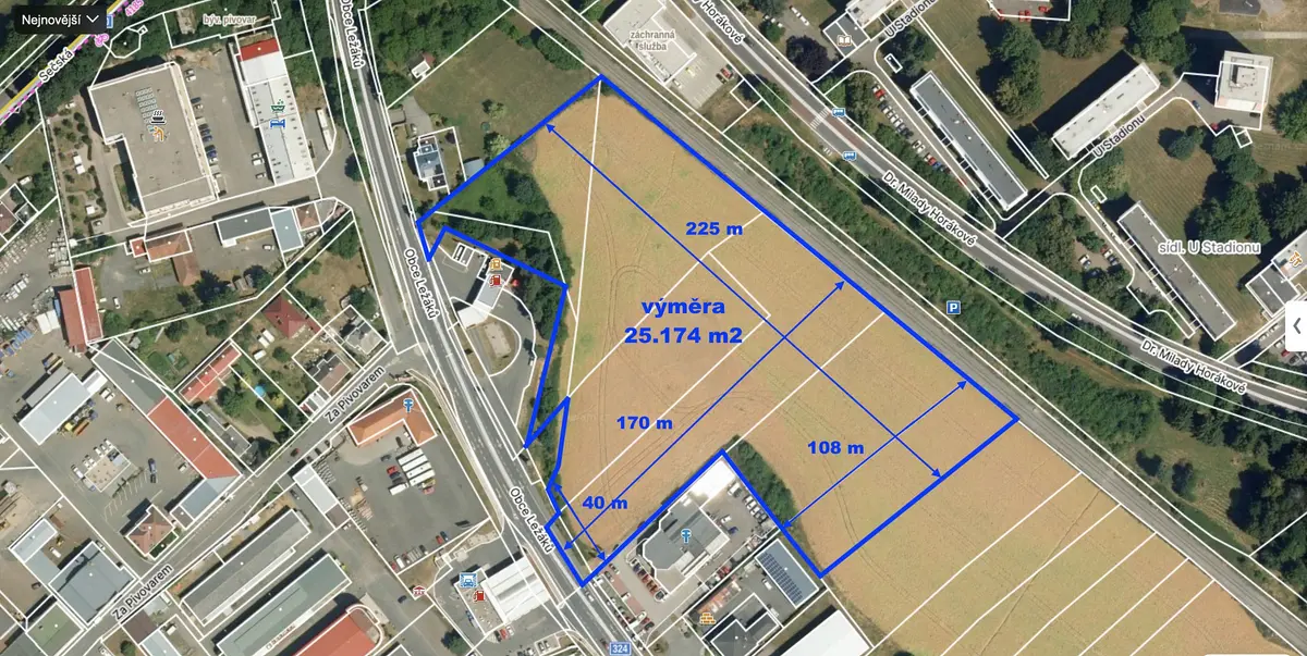 Prodej pozemku 25174 m², Chrudim