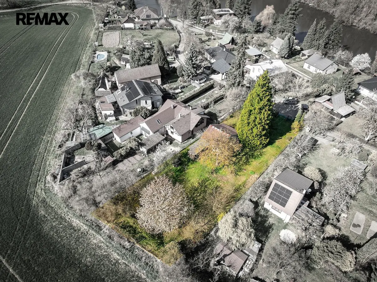 Prodej pozemku 130 m², Pod Slovany · Úvaly u Prahy · Úvaly