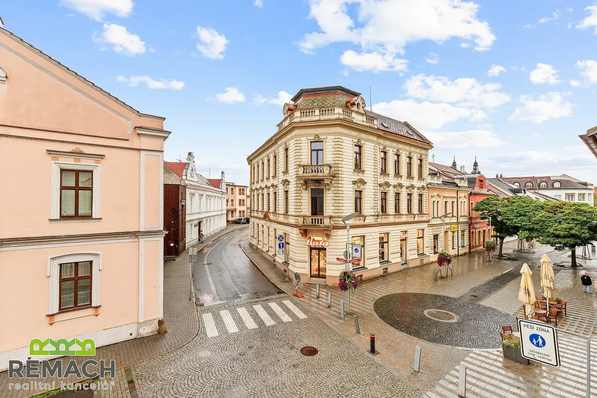 Pronájem komerčního prostoru 110 m², Palackého náměstí · Uherské Hradiště