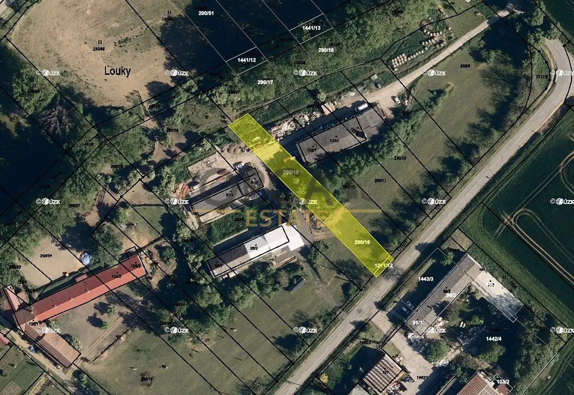 Prodej pozemku 128 m², Kroměříž