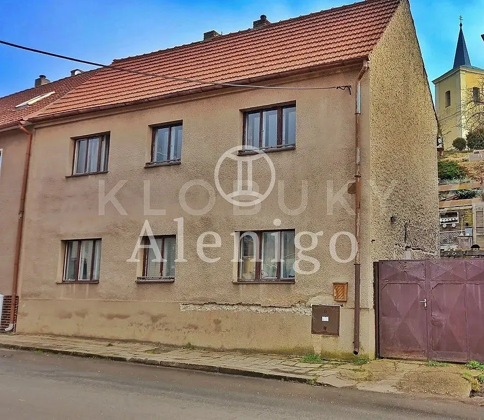 Prodej domu 118 m², Nádražní · Klobuky