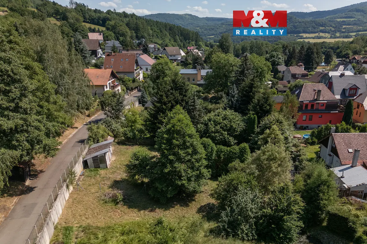 Prodej pozemku 876 m², Perštejn · okres Chomutov