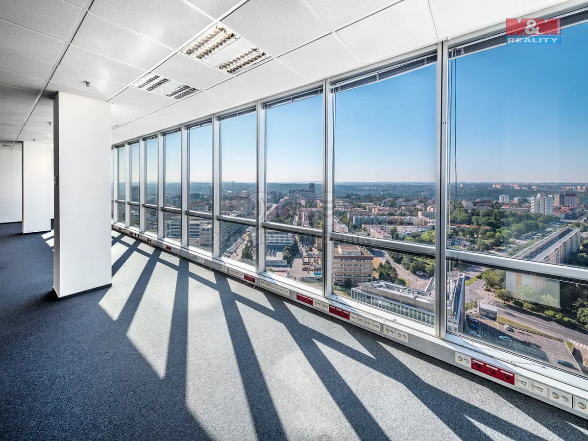 Pronájem komerčního prostoru 977 m², Krč