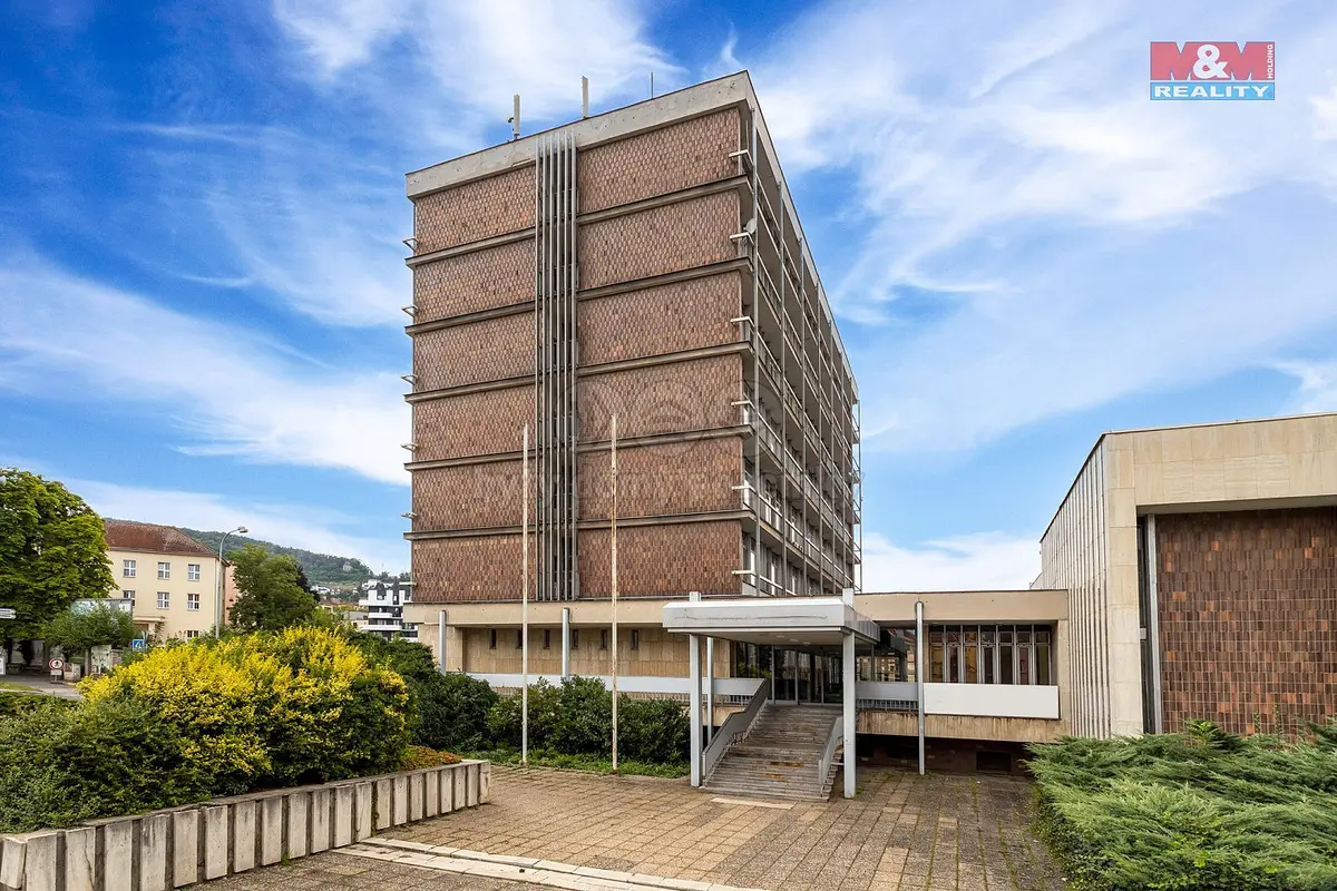 Pronájem komerčního prostoru 340 m², Wagnerovo nám. · Beroun
