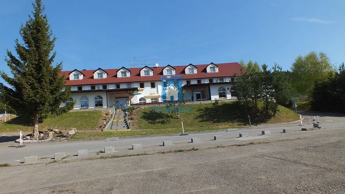 Prodej komerčního prostoru 1848 m², Strážný - Řasnice · okres Prachatice