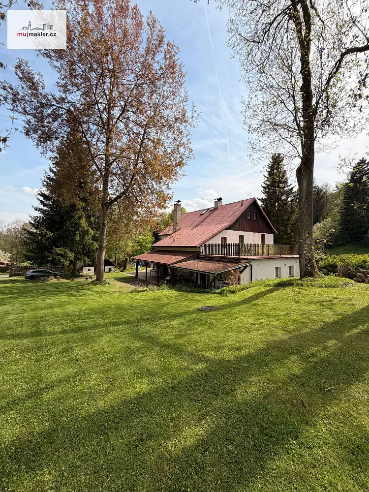 Prodej komerčního prostoru 360 m², Lípa · Merklín