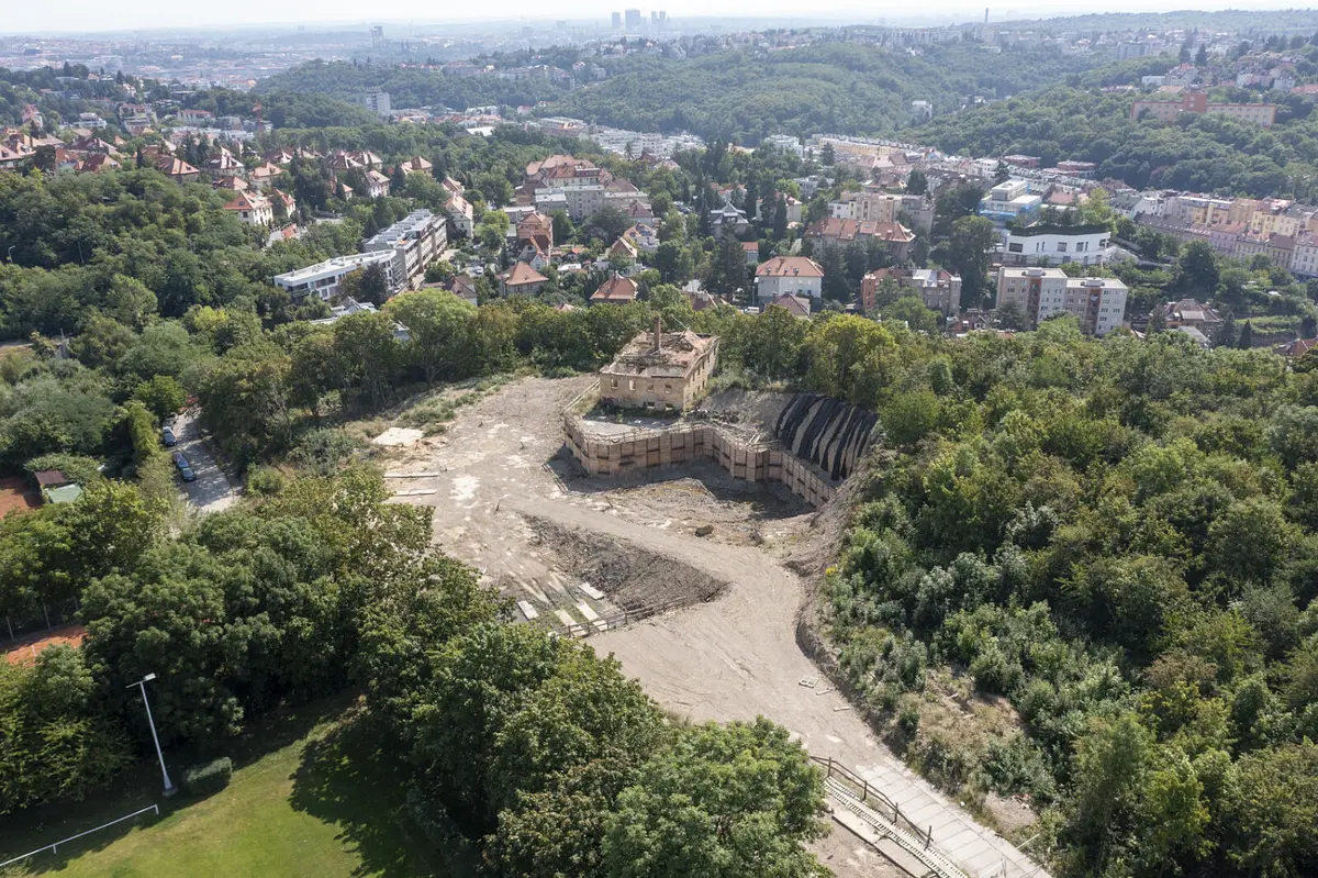 Prodej pozemku 6434 m², U Klikovky · Smíchov
