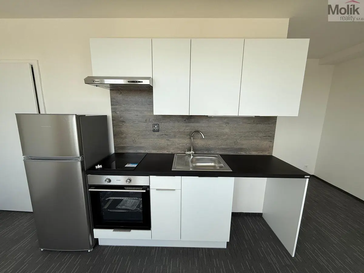 Pronájem bytu 1+kk 26 m², Žižkovo náměstí · Chomutov I · Chomutov