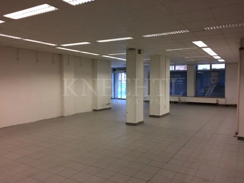 Prodej komerčního prostoru 1000 m², Celní · Rybáře · Karlovy Vary