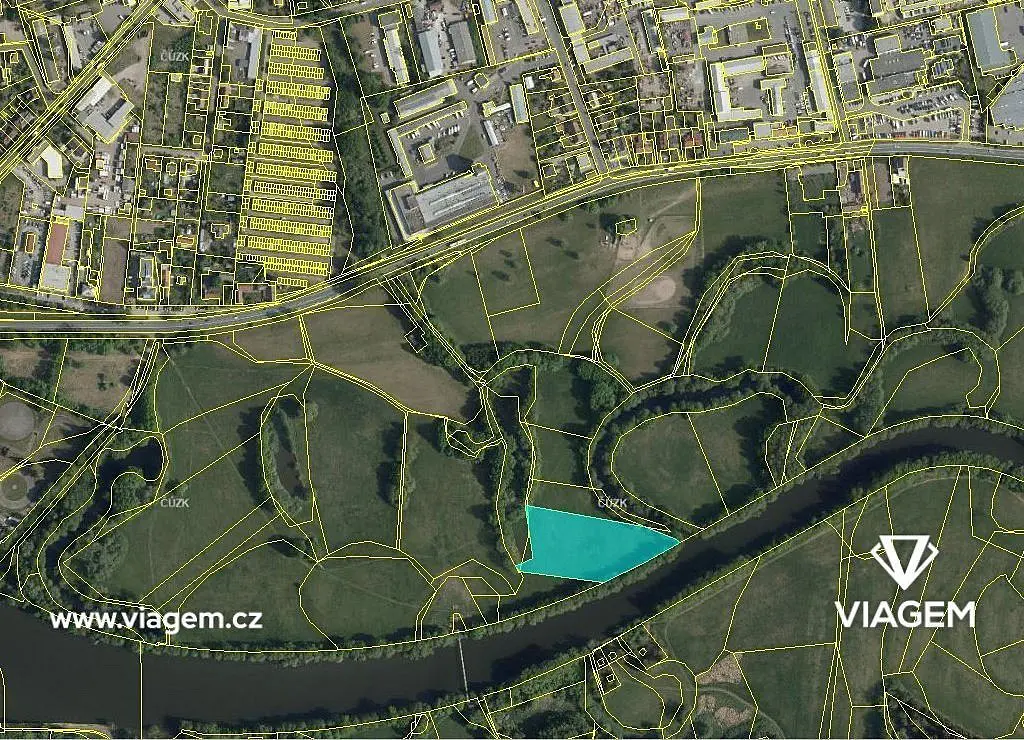 Prodej pozemku 4786 m², Hradec Králové