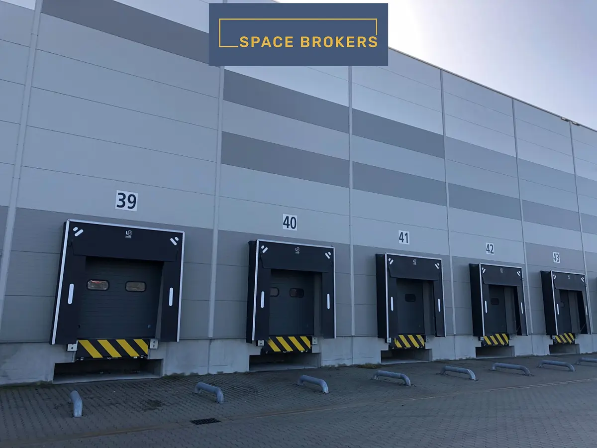 Pronájem komerčního prostoru 20000 m², Bor · okres Tachov