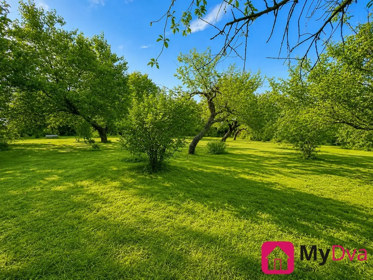 Prodej pozemku 1465 m², Znojmo