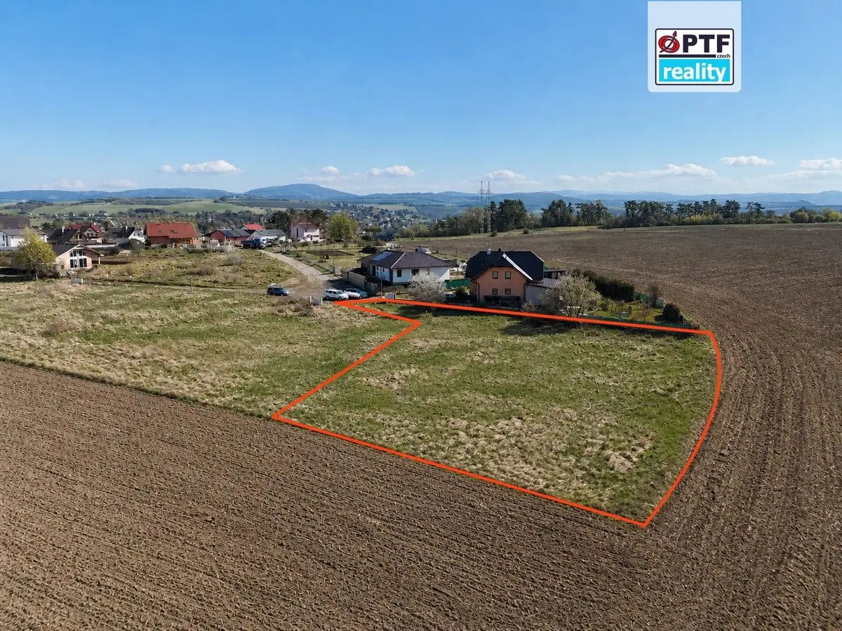 Prodej pozemku 1880 m², Bavoryně - U Vodojemu · okres Beroun