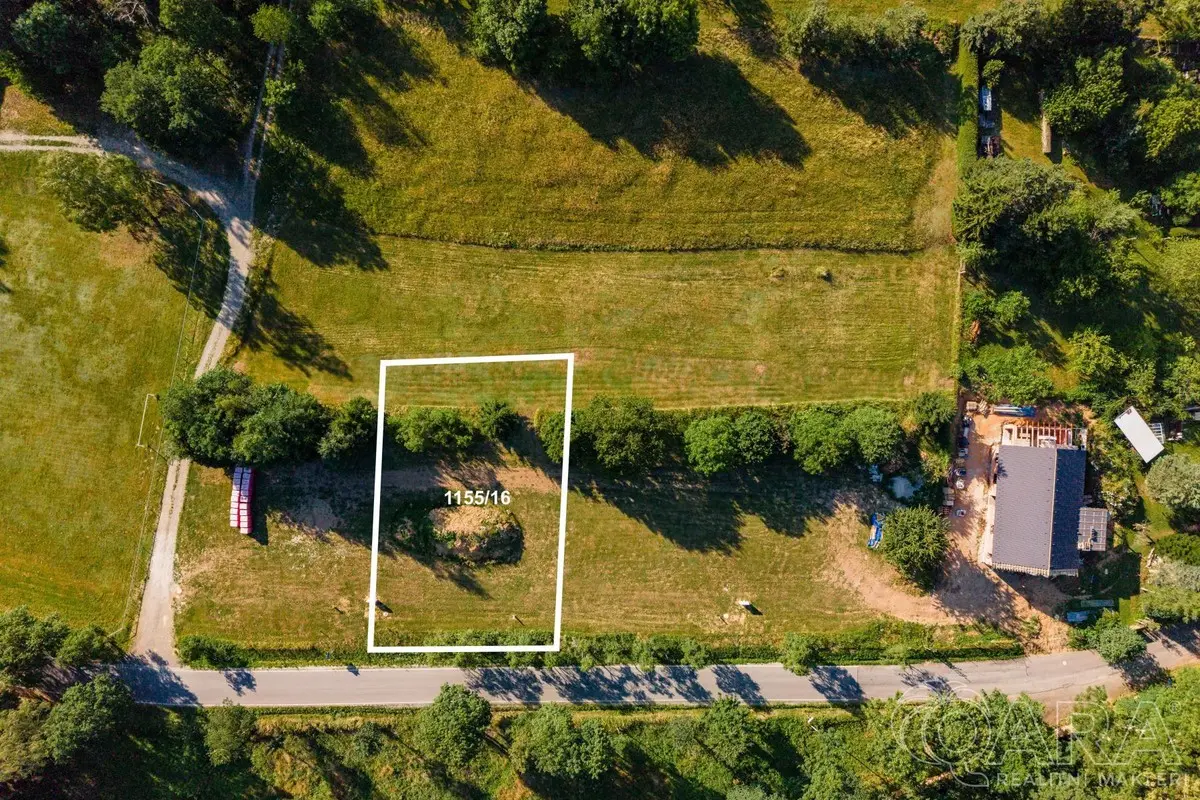 Prodej pozemku 1135 m², Dírná