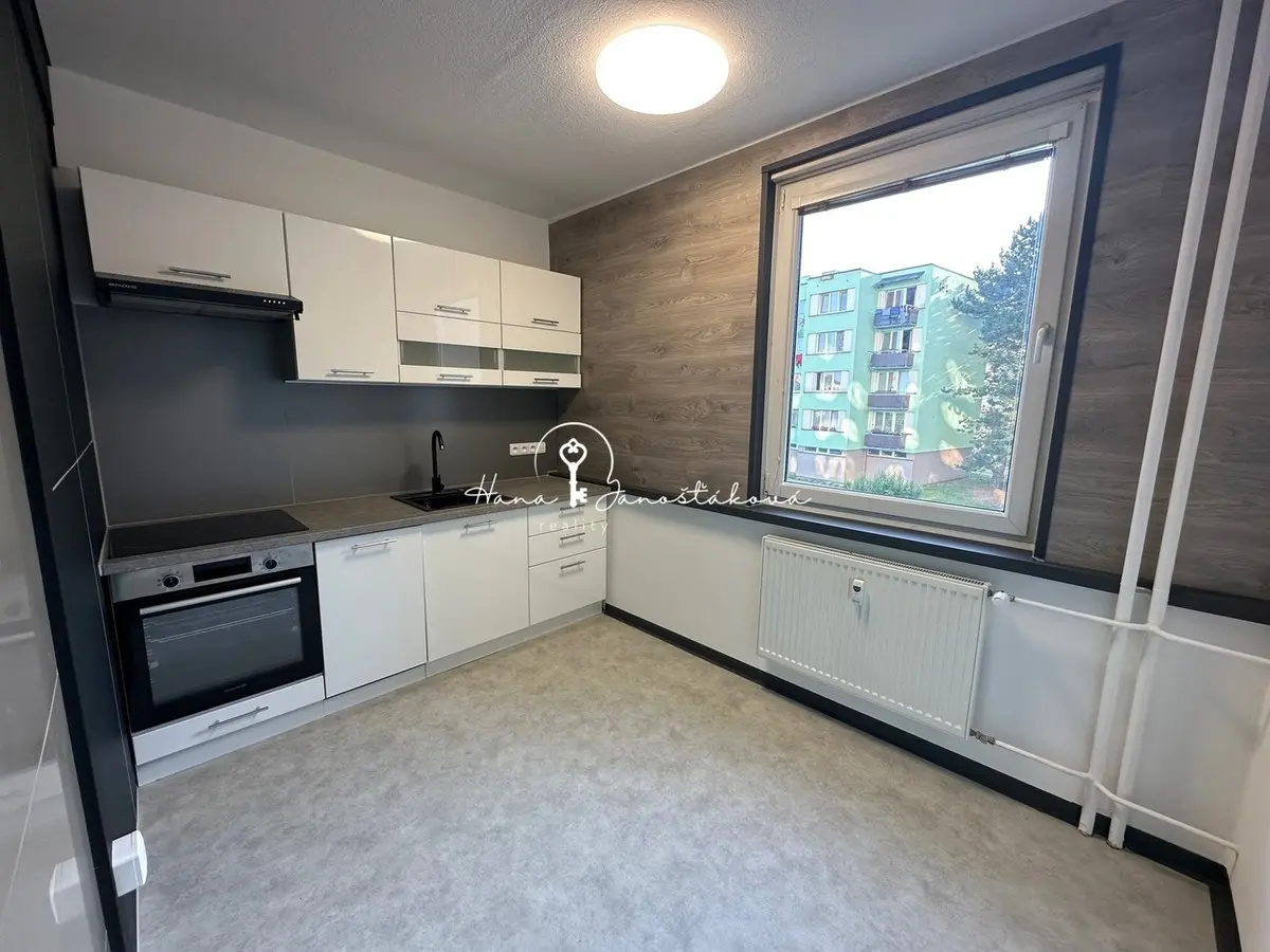 Prodej bytu 3+1 67 m², Sídliště · Velešín