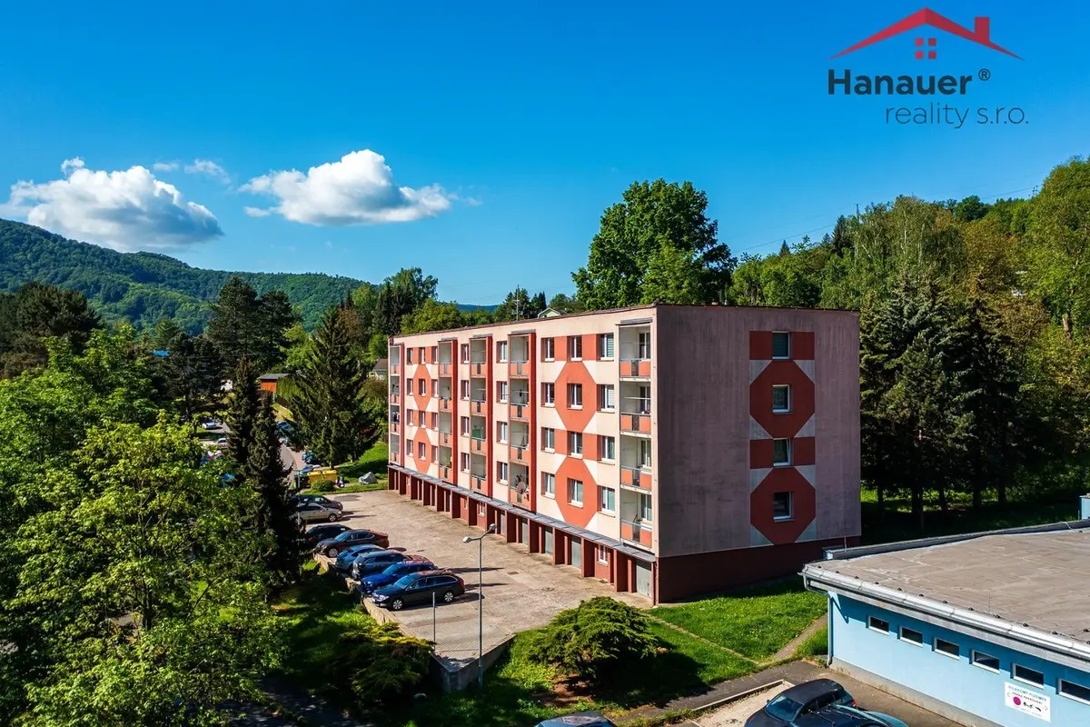 Prodej bytu 3+1 84 m², Sídliště II · Povrly