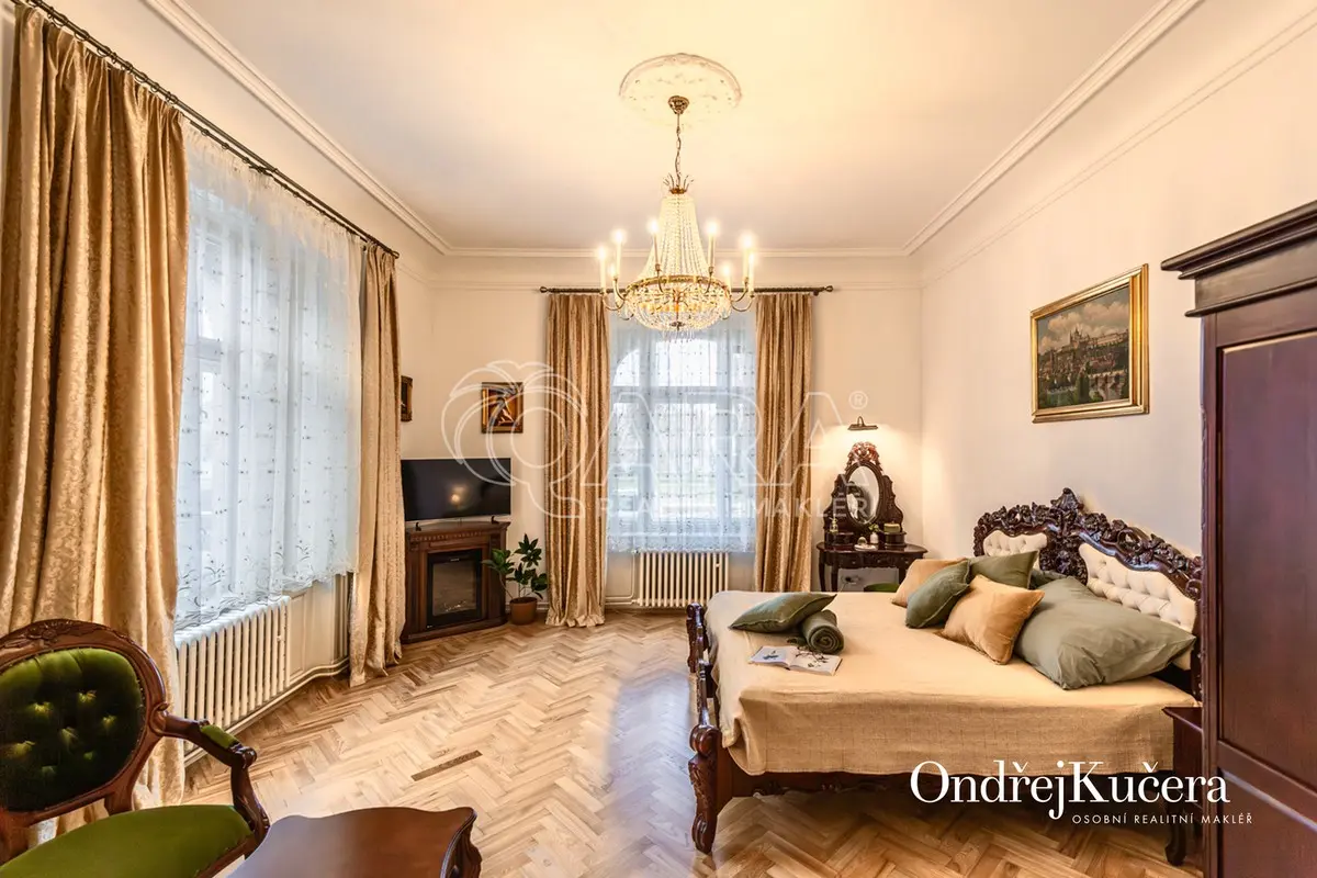 Prodej bytu 2+1 65 m², Janáčkovo nábřeží · Smíchov