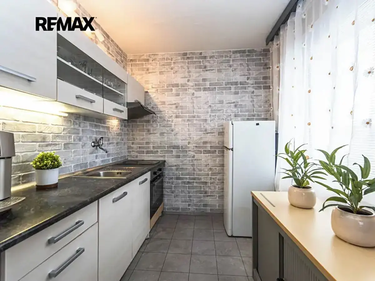 Prodej bytu 2+kk 41 m², Podle Kačerova · Michle
