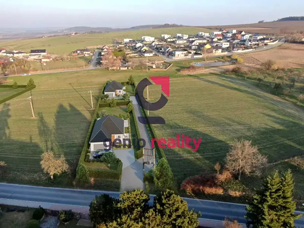Prodej pozemku 782 m², Červené Pečky · okres Kolín