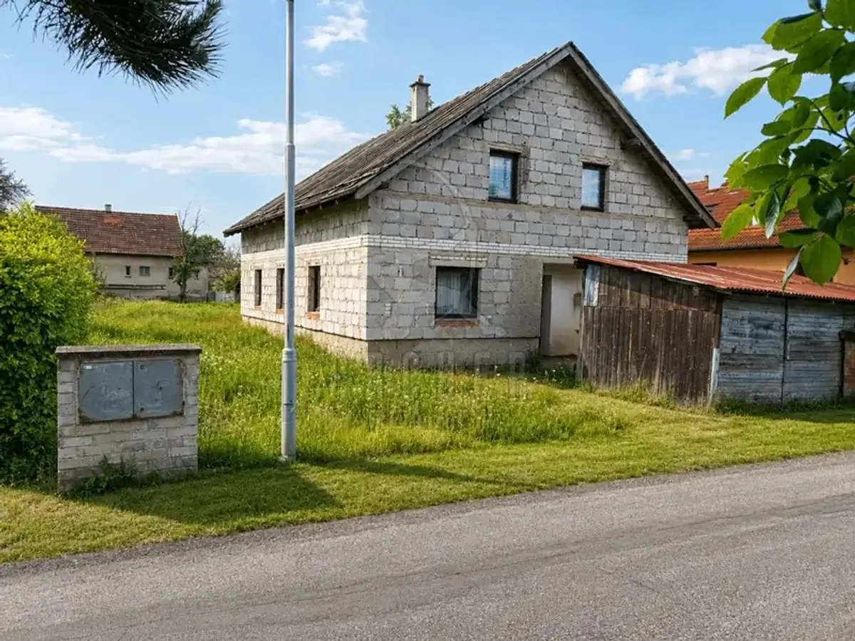 Prodej pozemku 1147 m², Mukařov · okres Praha-východ