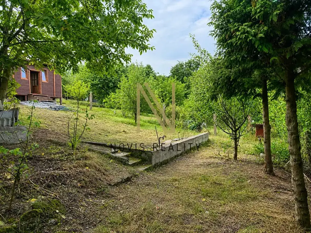 Prodej pozemku 400 m², Skvrňany · Plzeň