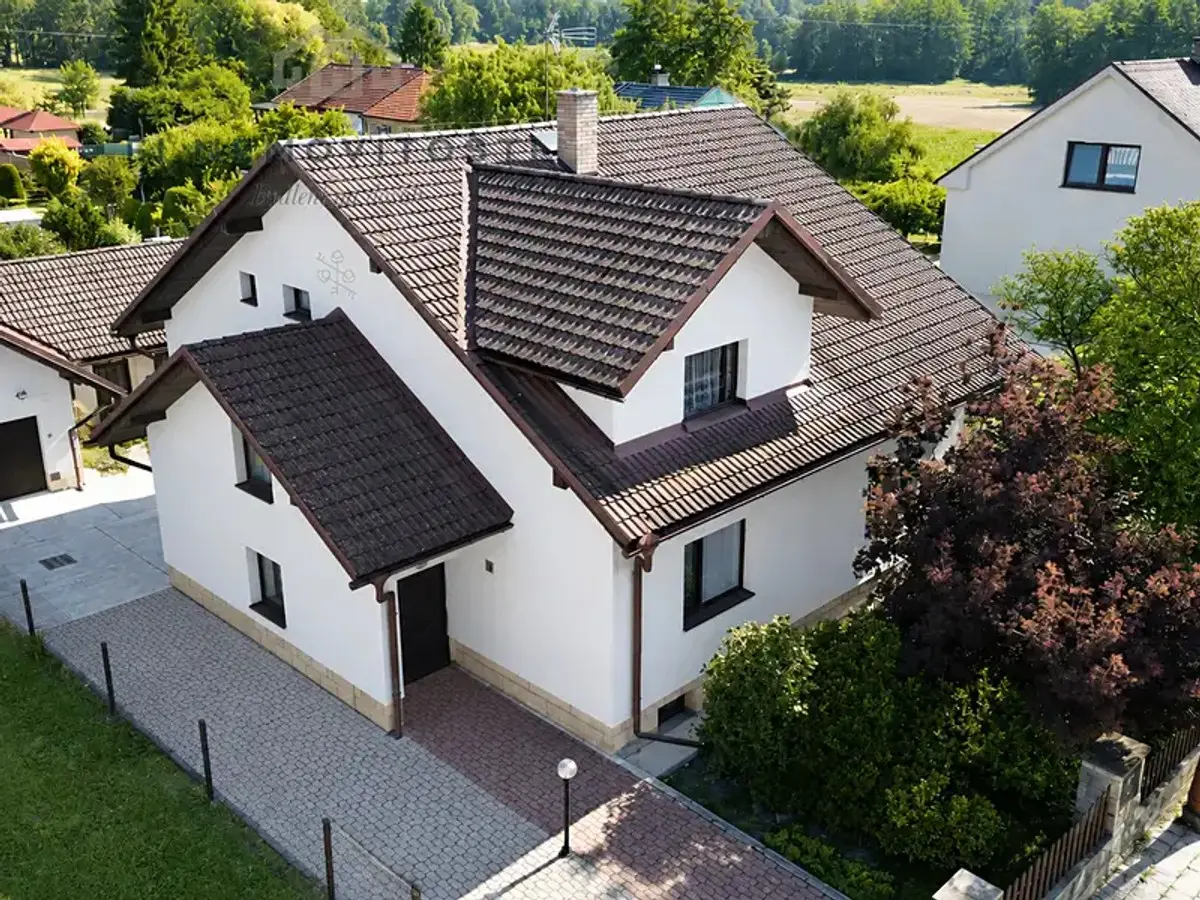 Prodej domu 211 m², Raisova · Železnice