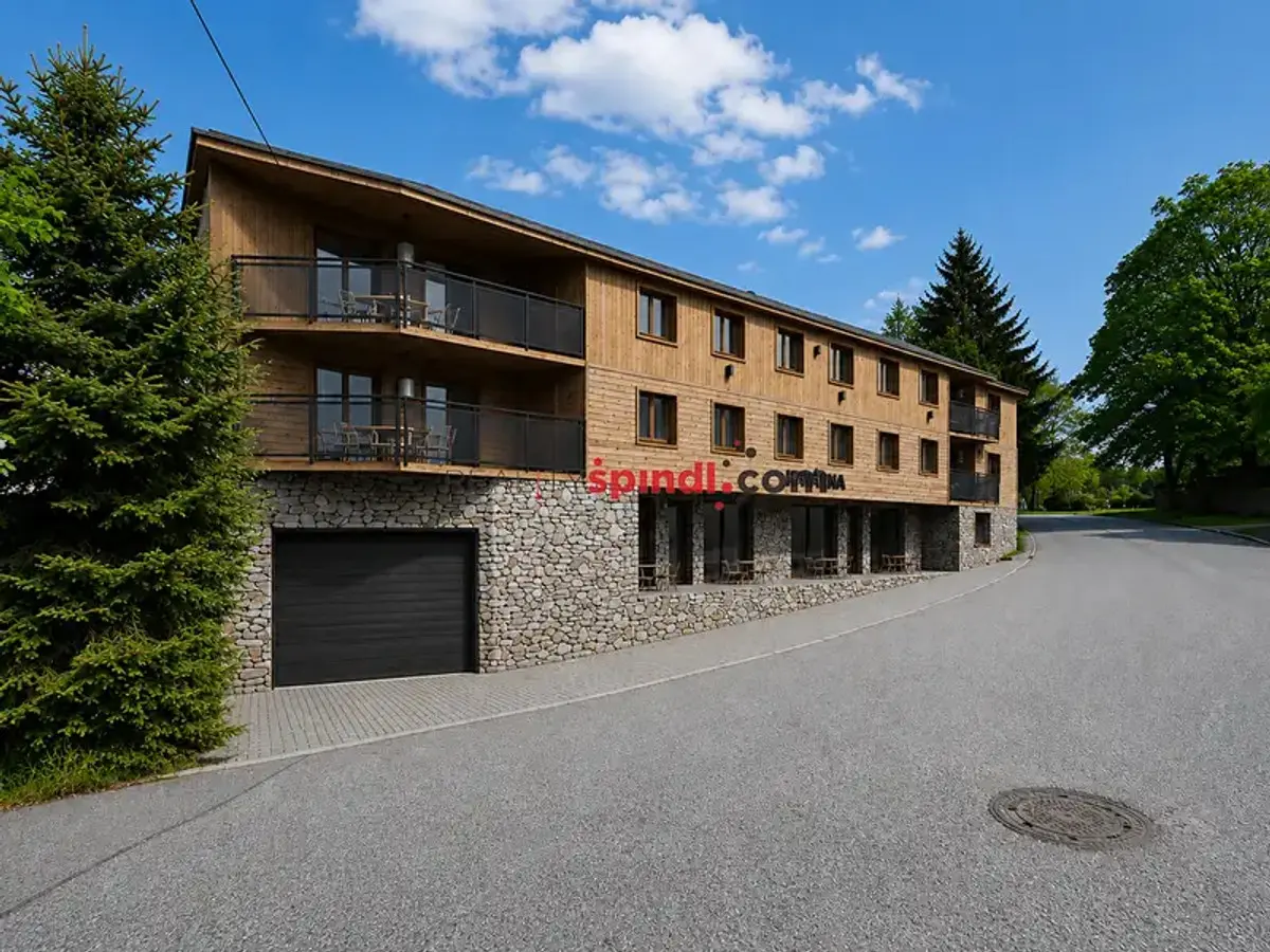 Prodej komerčního prostoru 402 m², Přepeře · okres Semily