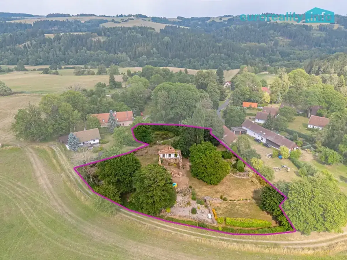 Prodej pozemku 4514 m², Vlkovice · okres Cheb