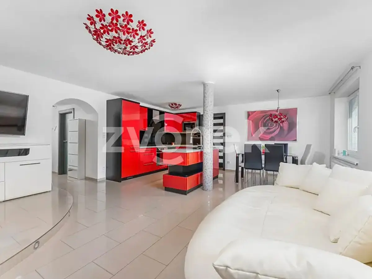 Prodej domu 258 m², Všemina