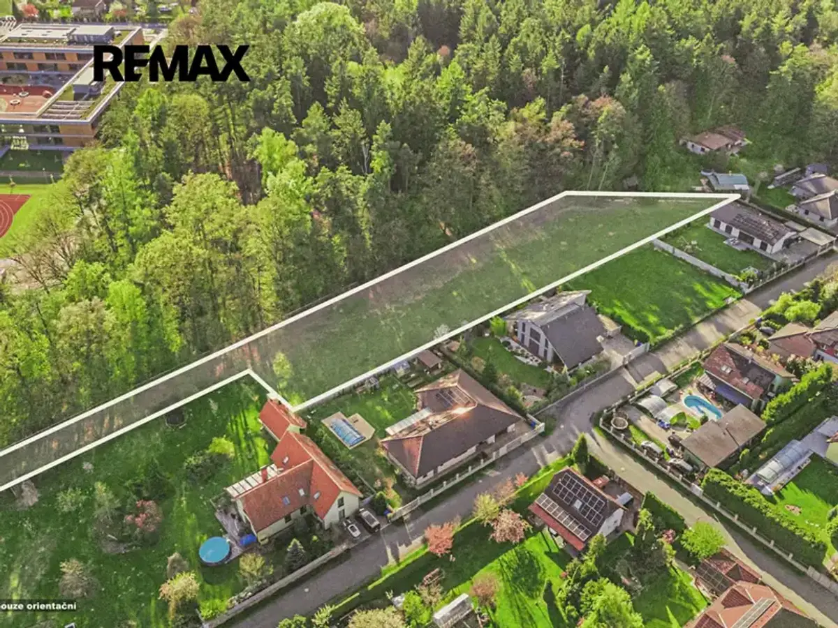 Prodej pozemku 4224 m², Louňovice · okres Praha-východ