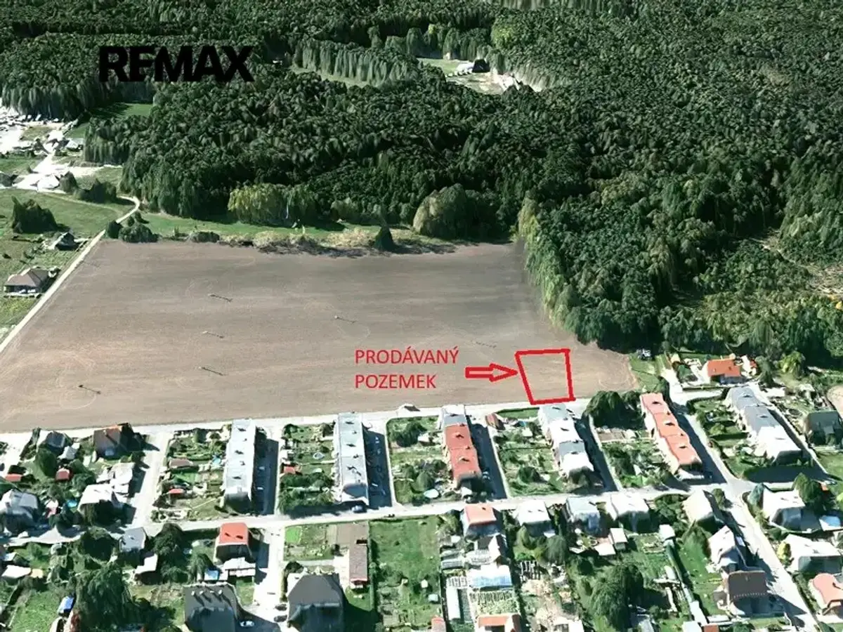 Prodej pozemku 906 m², Horní Jelení · okres Pardubice