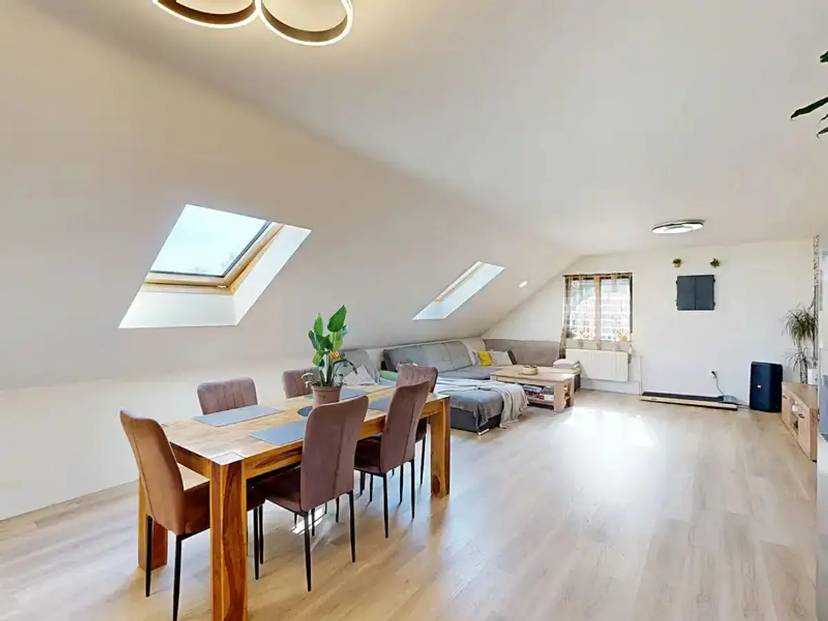 Prodej domu 450 m², Okrouhlo · okres Praha-západ