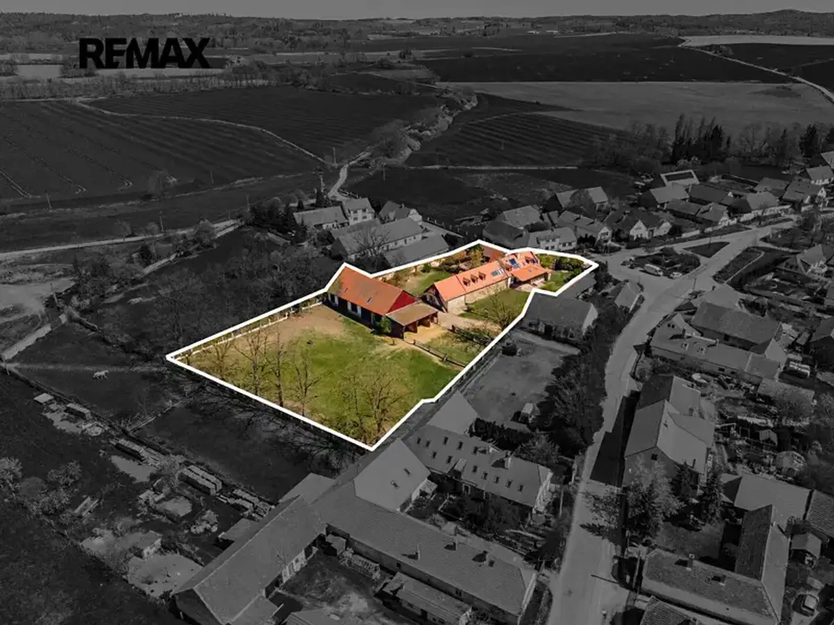 Prodej domu 372 m², Buzice