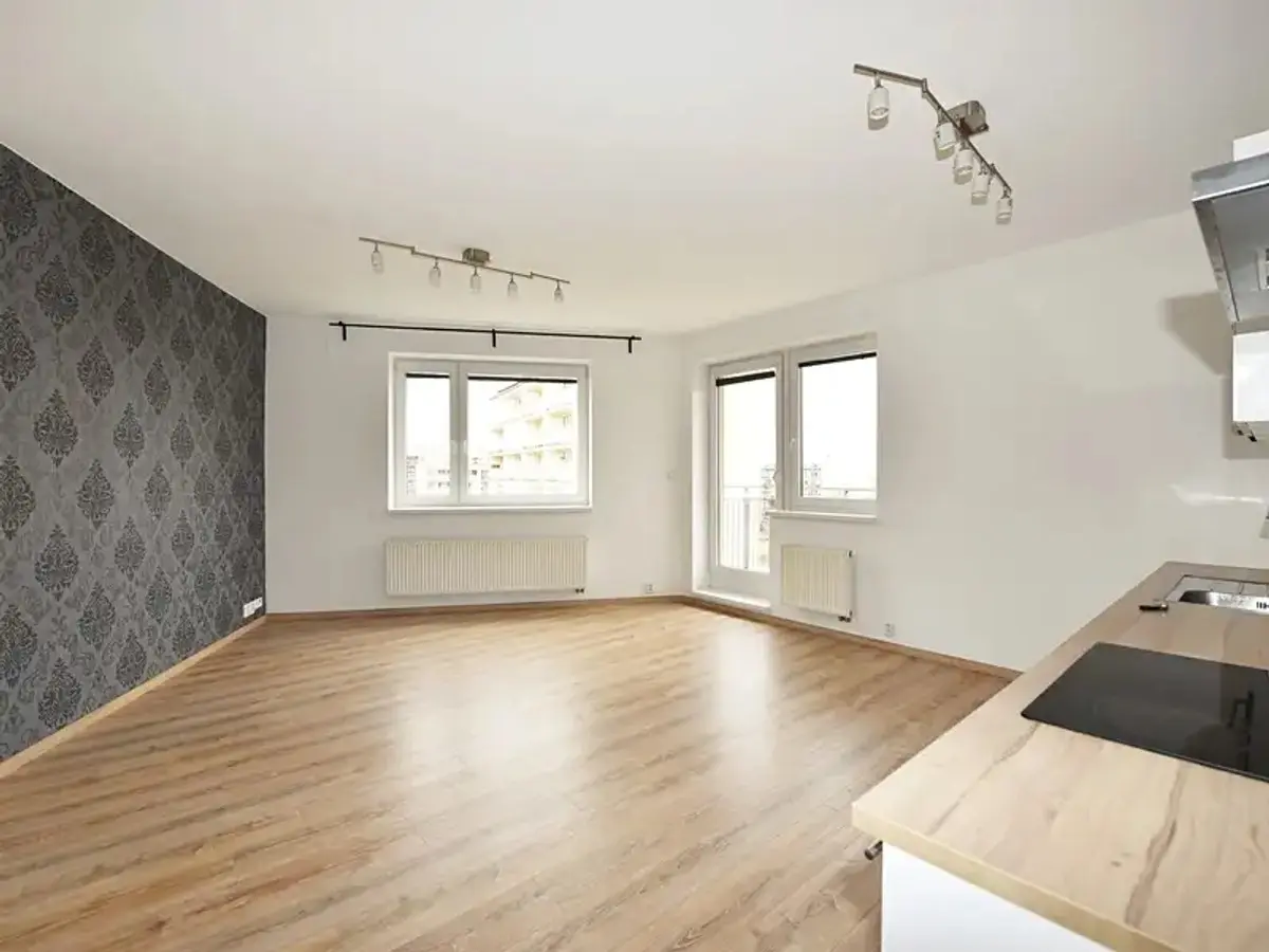 Prodej bytu 3+kk 65 m², náměstí Přátelství · Hostivař