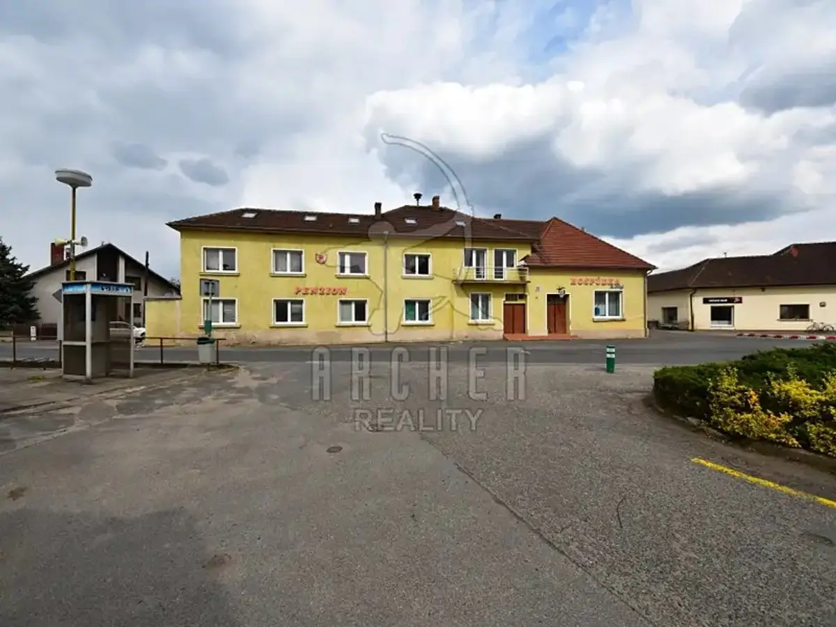 Prodej domu 770 m², Ovčáry