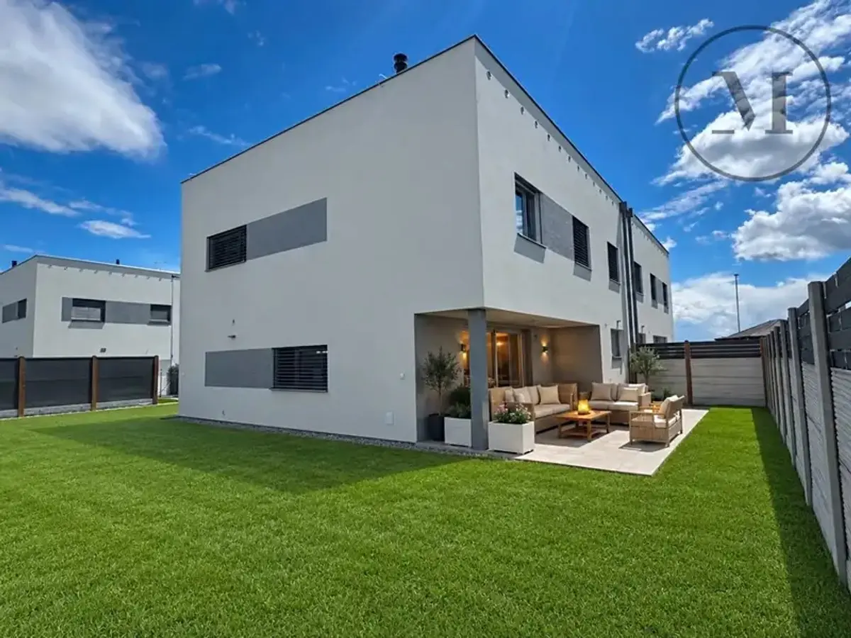Prodej domu 143 m², Za Dvořáků · Roudné