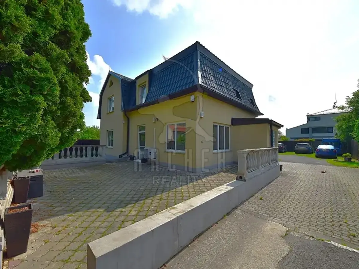 Prodej domu 247 m², Koloděje