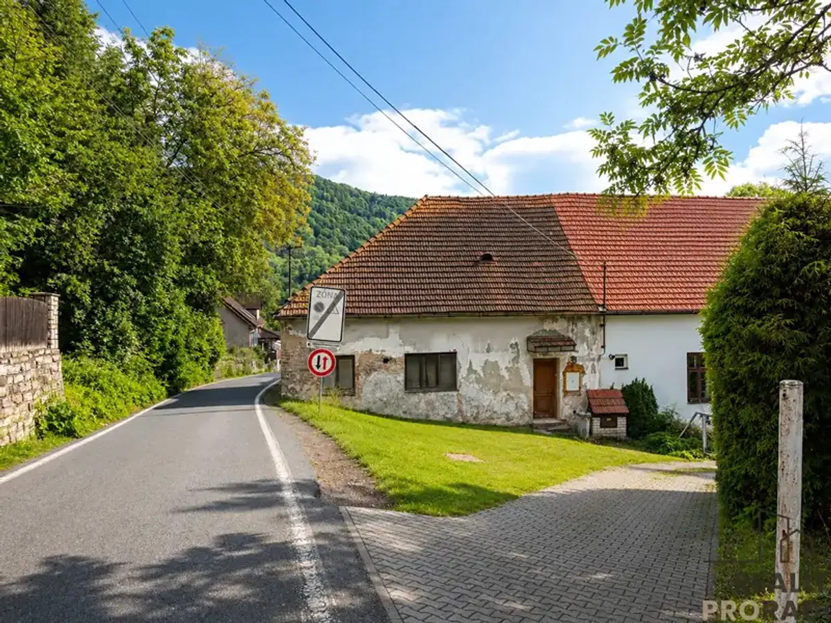 Prodej domu 200 m², Sklenov · Hukvaldy