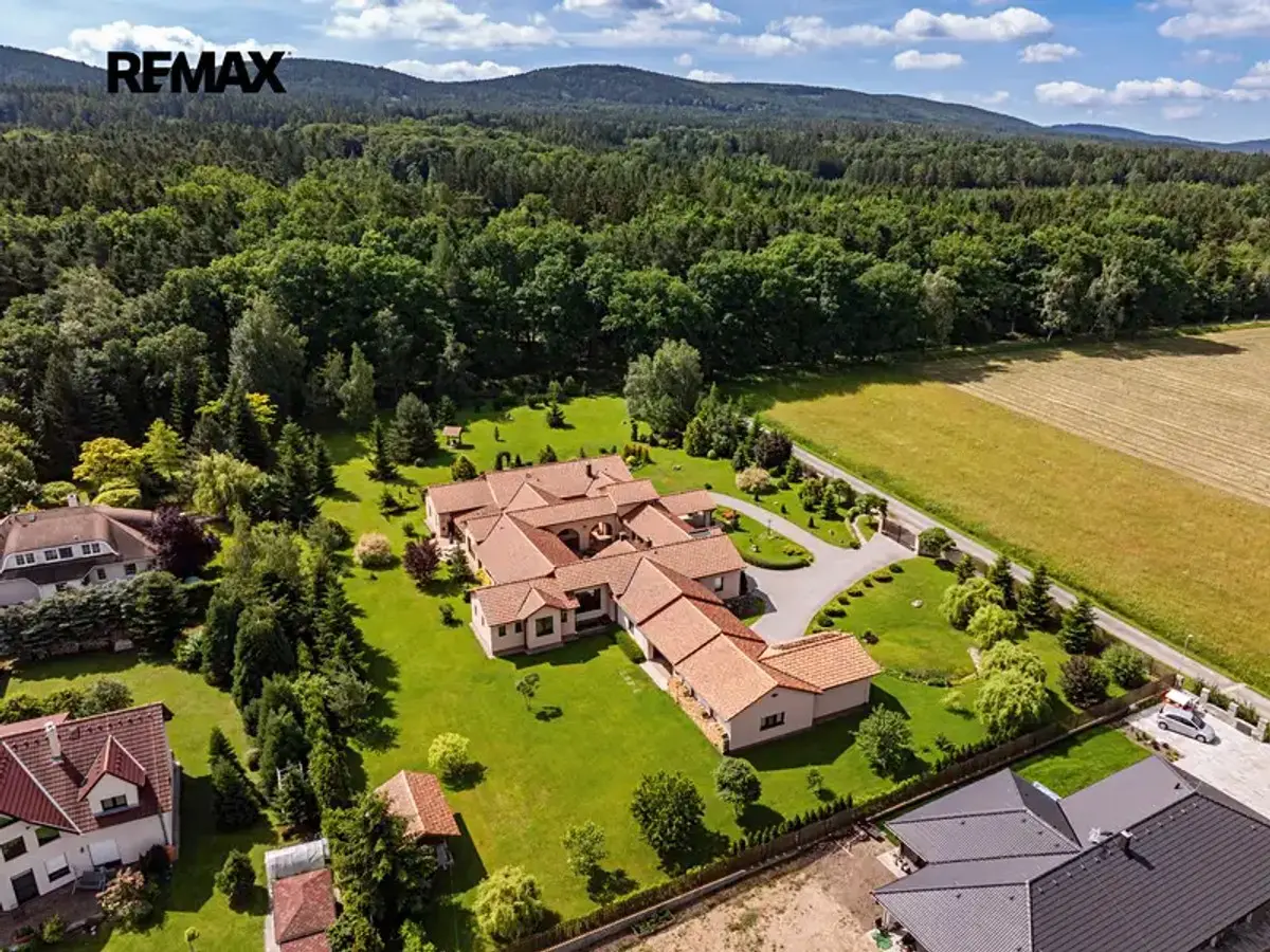 Prodej domu 652 m², Podbrdy