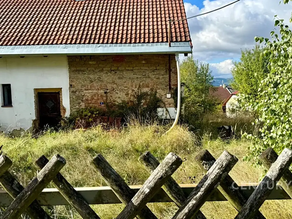 Prodej pozemku 878 m², Pelechy